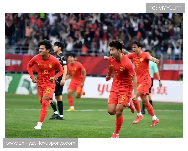 赛事归来U23国足顺利抵达北京机场球迷热情接机折射青训发展关注度